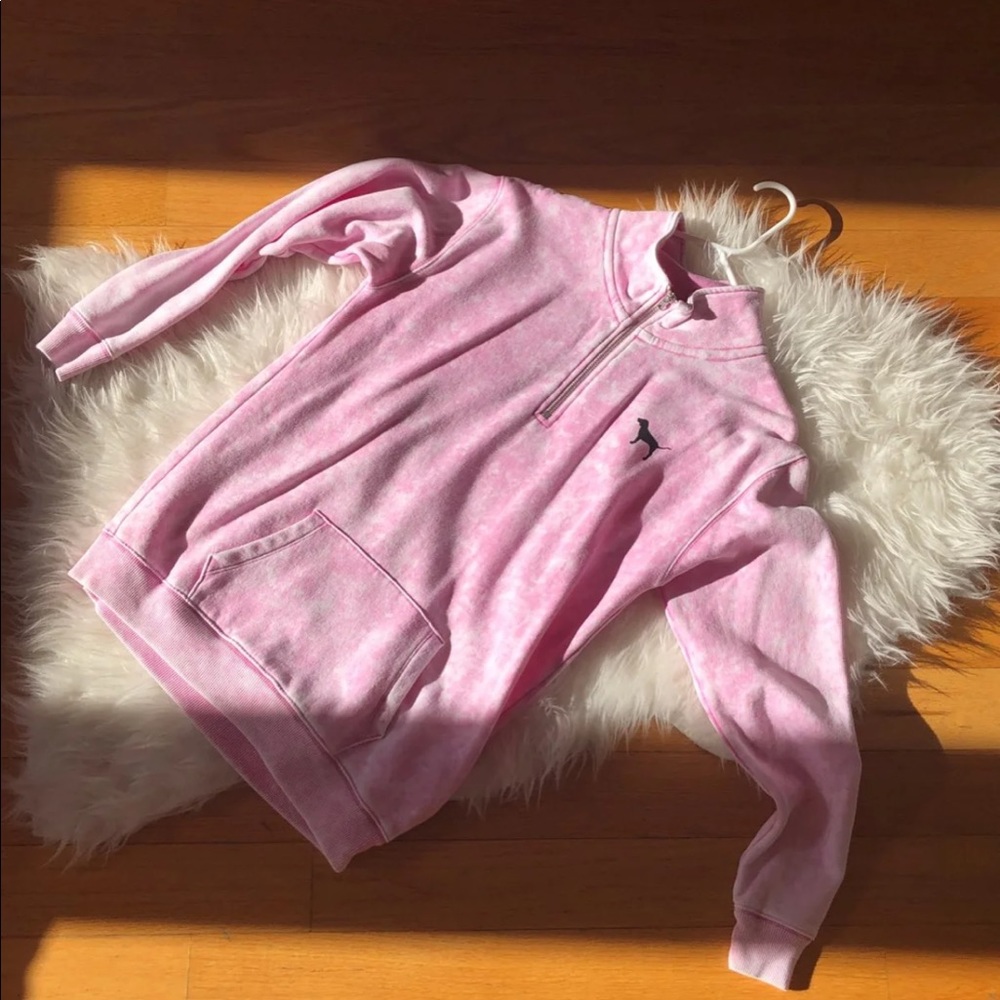 Vs pink quarter zip